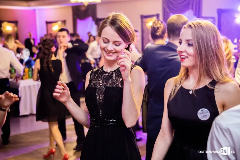 Studniówka Ekonomika 2016 - zobacz zdjęcia i wideo