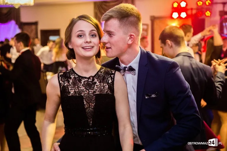 Studniówka Ekonomika 2016 - zobacz zdjęcia i wideo