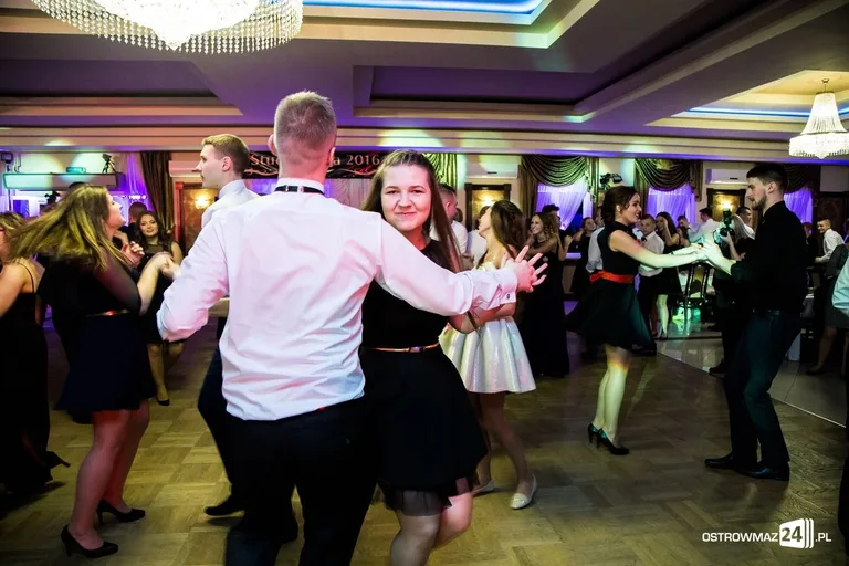 Studniówka Ekonomika 2016 - zobacz zdjęcia i wideo