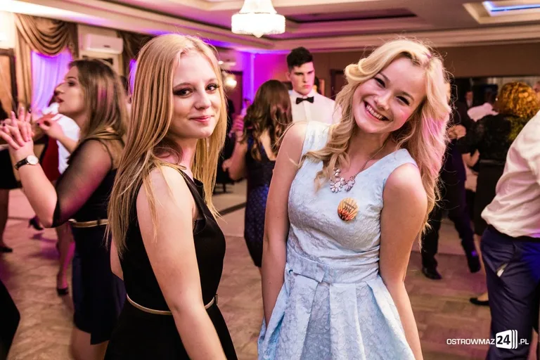 Studniówka Ekonomika 2016 - zobacz zdjęcia i wideo