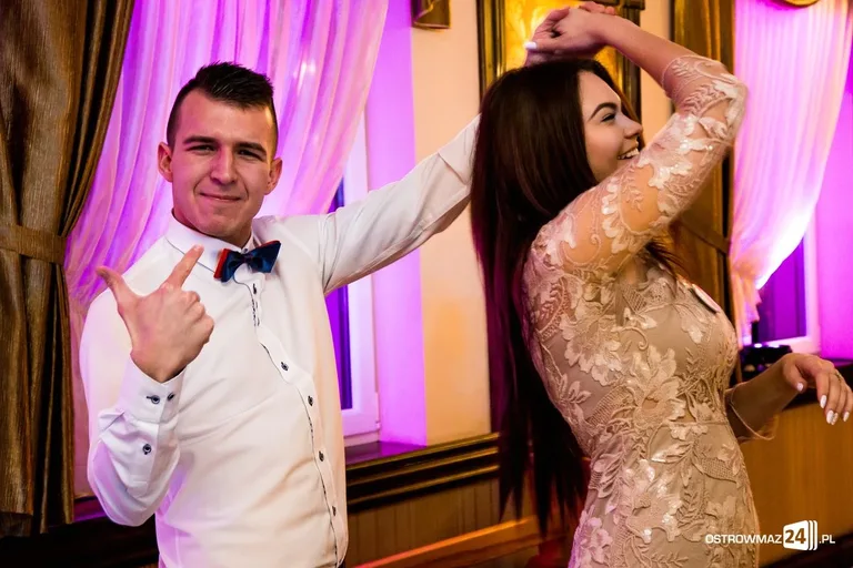 Studniówka Ekonomika 2016 - zobacz zdjęcia i wideo