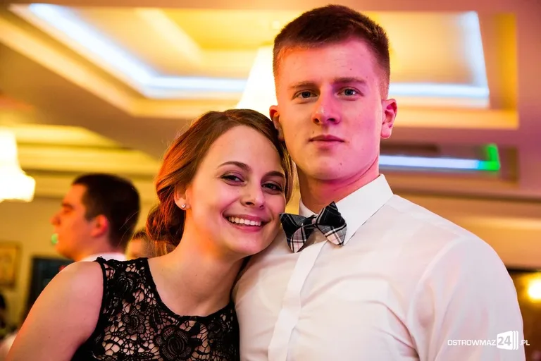 Studniówka Ekonomika 2016 - zobacz zdjęcia i wideo