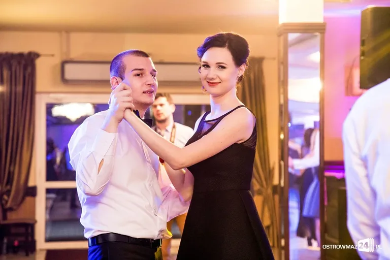 Studniówka Ekonomika 2016 - zobacz zdjęcia i wideo