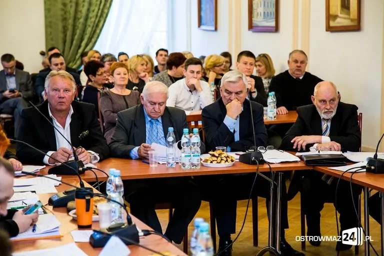 Nie będzie wyższych opłat za śmieci (zdjęcia, wideo)
