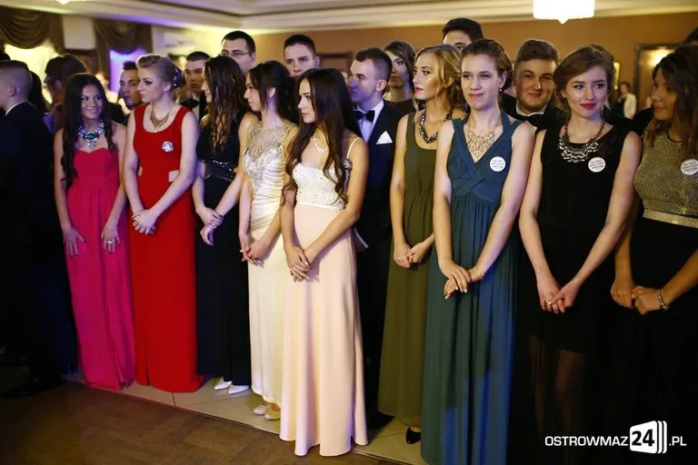 Podróż w czasie. Studniówka Kopernika 2015 (zdjęcia, wideo)