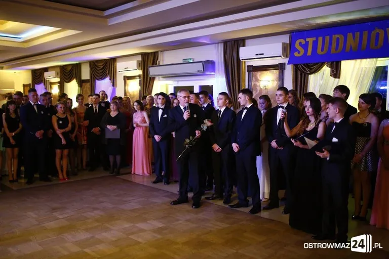 Podróż w czasie. Studniówka Kopernika 2015 (zdjęcia, wideo)