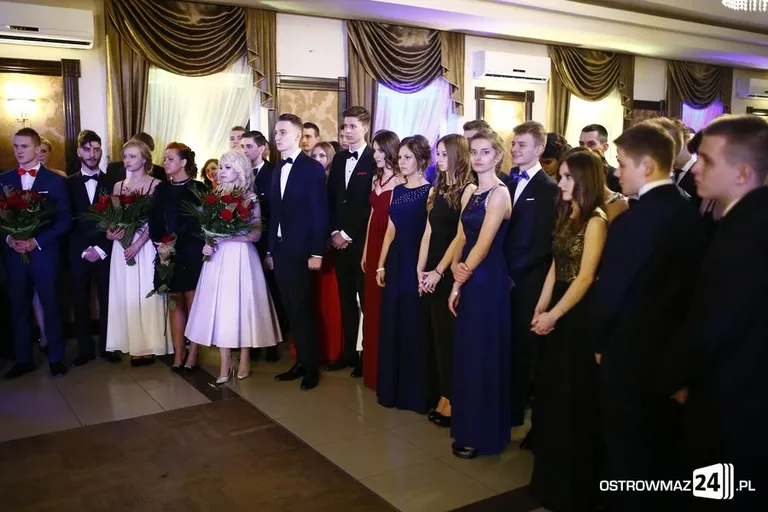 Podróż w czasie. Studniówka Kopernika 2015 (zdjęcia, wideo)