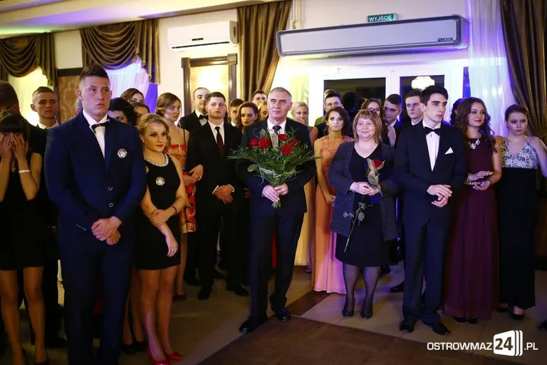 Podróż w czasie. Studniówka Kopernika 2015 (zdjęcia, wideo)