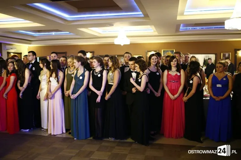 Podróż w czasie. Studniówka Kopernika 2015 (zdjęcia, wideo)
