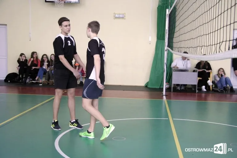 Miejska liga siatkówki chłopców (zdjęcia)
