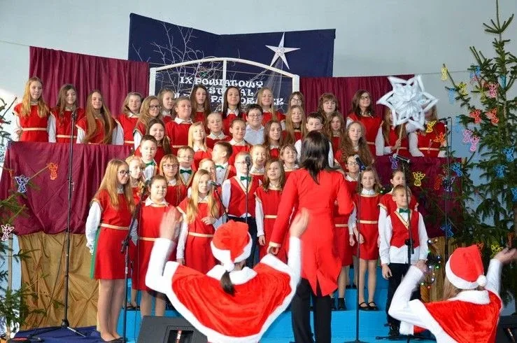Powiatowy festiwal kolęd i pastorałek (zdjęcia)