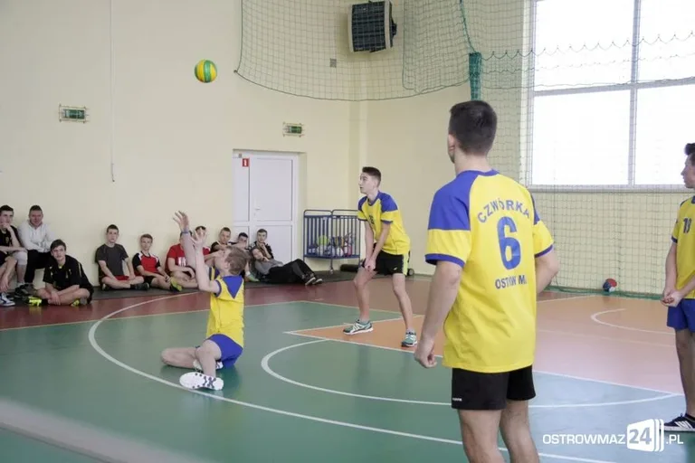 Miejska liga siatkówki chłopców (zdjęcia)