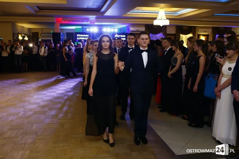 Podróż w czasie. Studniówka Kopernika 2015 (zdjęcia, wideo)