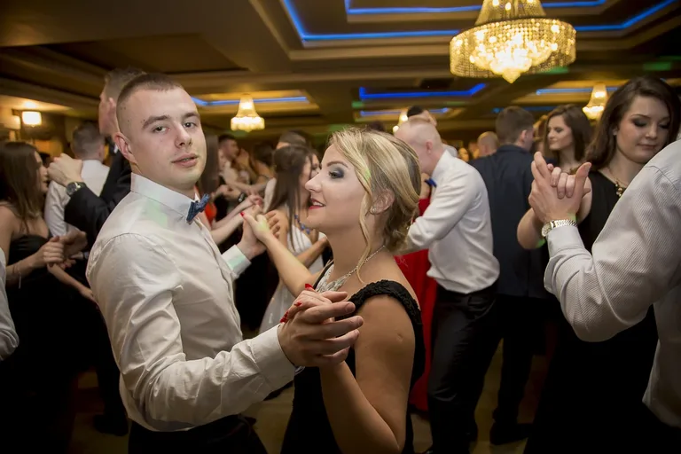 Studniówka LO im. Kopernika (zdjęcia, wideo)