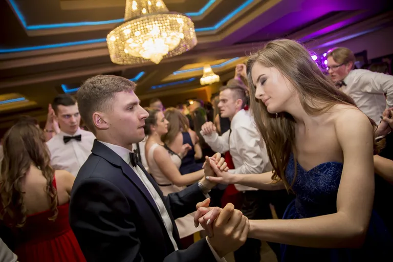 Studniówka LO im. Kopernika (zdjęcia, wideo)