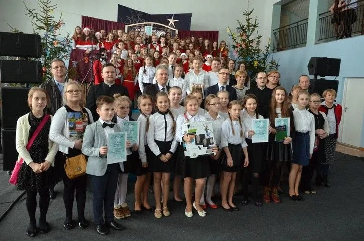 Powiatowy festiwal kolęd i pastorałek (zdjęcia)