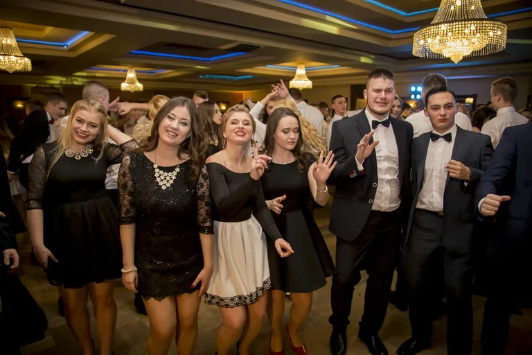 Studniówka LO im. Kopernika (zdjęcia, wideo)