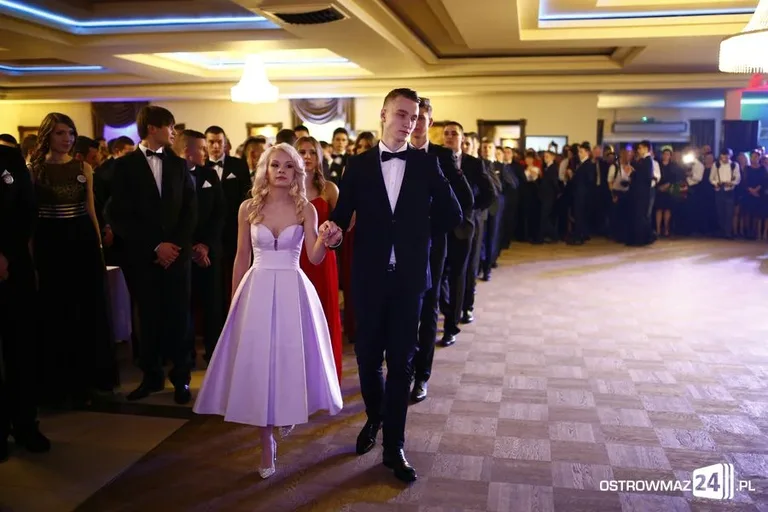 Podróż w czasie. Studniówka Kopernika 2015 (zdjęcia, wideo)