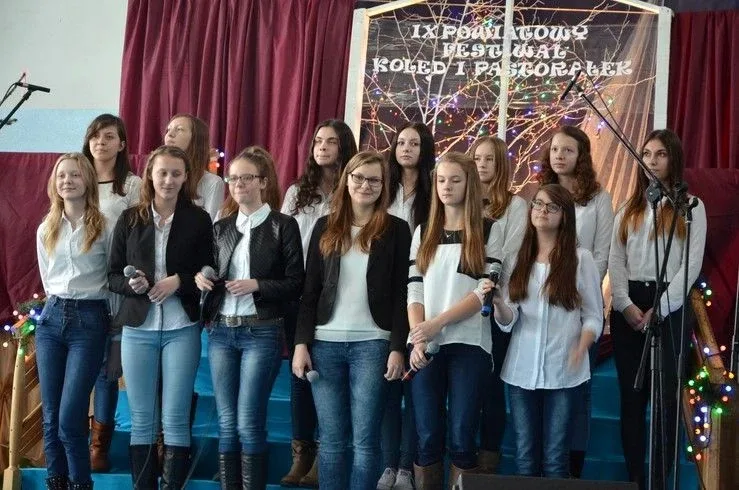 Powiatowy festiwal kolęd i pastorałek (zdjęcia)