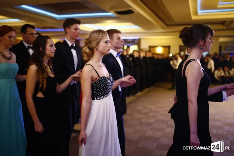 Podróż w czasie. Studniówka Kopernika 2015 (zdjęcia, wideo)