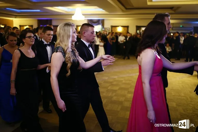 Podróż w czasie. Studniówka Kopernika 2015 (zdjęcia, wideo)