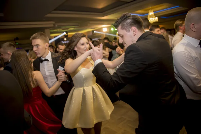 Studniówka LO im. Kopernika (zdjęcia, wideo)