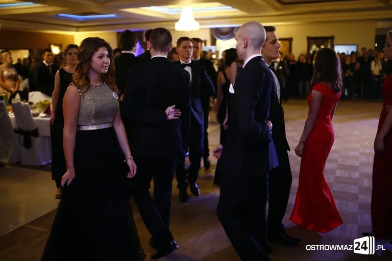 Podróż w czasie. Studniówka Kopernika 2015 (zdjęcia, wideo)