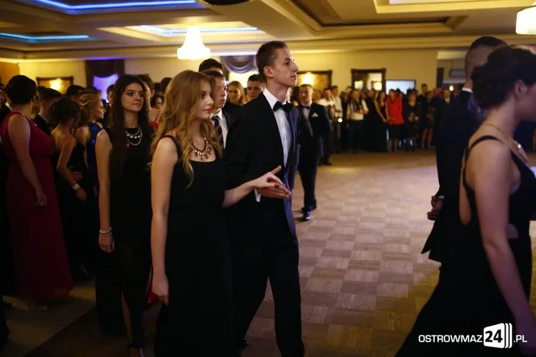 Podróż w czasie. Studniówka Kopernika 2015 (zdjęcia, wideo)