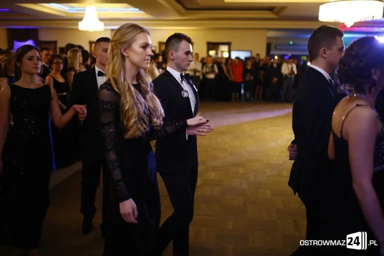Podróż w czasie. Studniówka Kopernika 2015 (zdjęcia, wideo)
