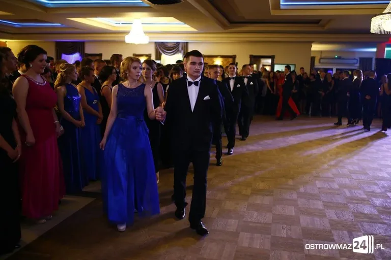 Podróż w czasie. Studniówka Kopernika 2015 (zdjęcia, wideo)