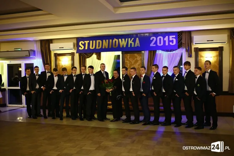 Podróż w czasie. Studniówka Kopernika 2015 (zdjęcia, wideo)