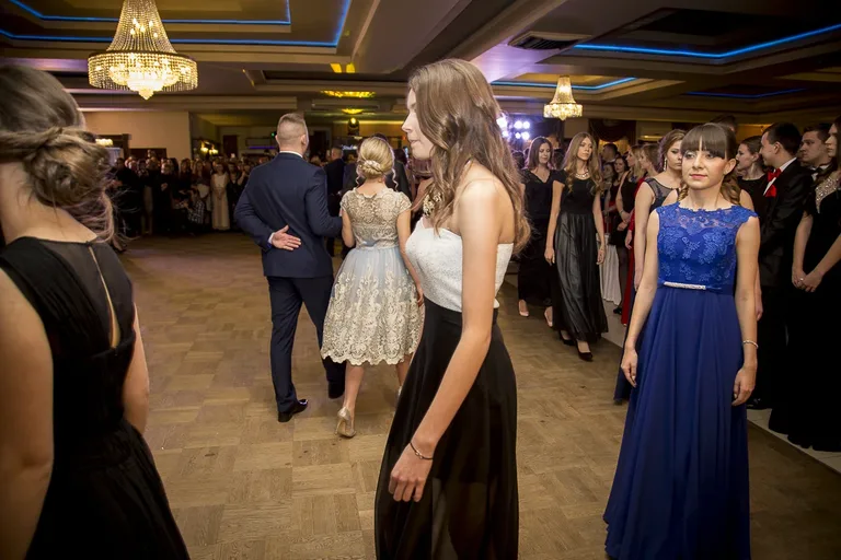 Studniówka LO im. Kopernika (zdjęcia, wideo)