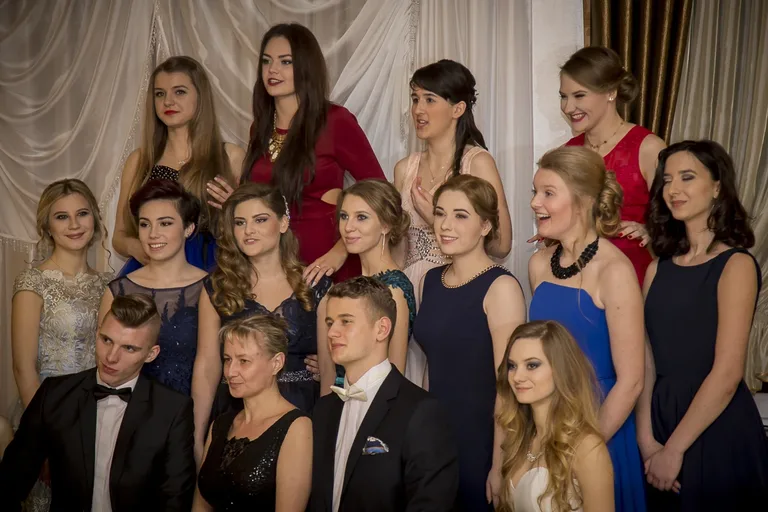 Studniówka LO im. Kopernika (zdjęcia, wideo)