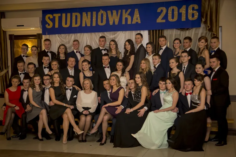Studniówka LO im. Kopernika (zdjęcia, wideo)