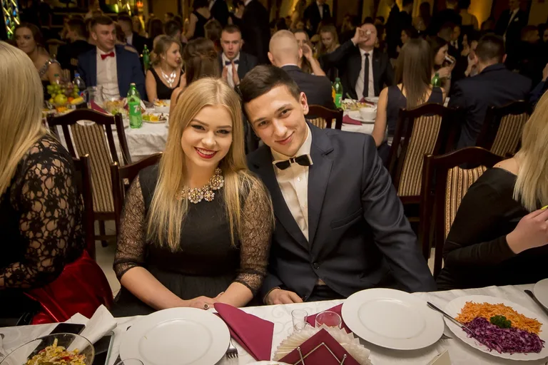 Studniówka LO im. Kopernika (zdjęcia, wideo)