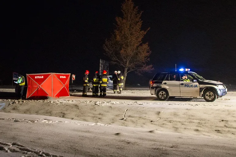 Śmiertelny wypadek na trasie Ostrów - Łomża (zdjęcia)