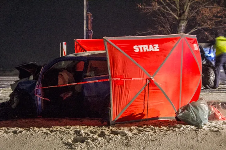 Śmiertelny wypadek na trasie Ostrów - Łomża (zdjęcia)