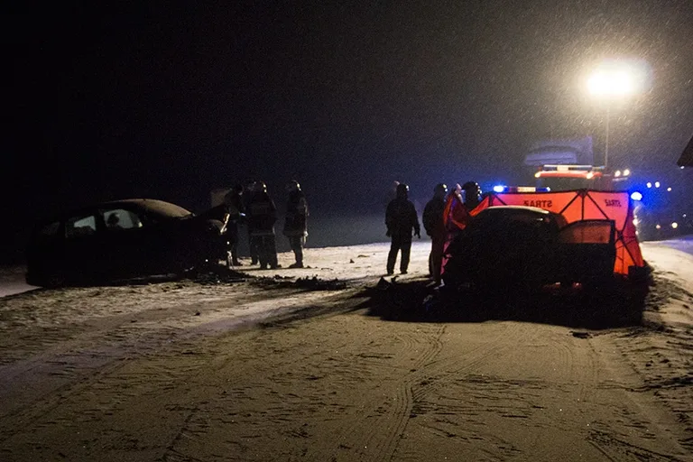 Śmiertelny wypadek na trasie Ostrów - Łomża (zdjęcia)