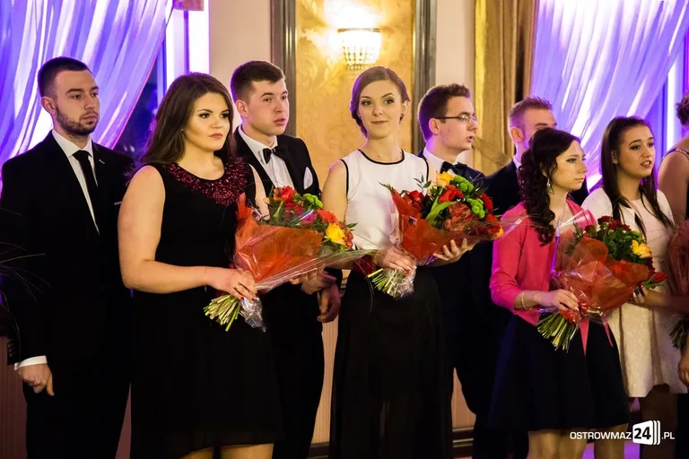 Studniówka ostrowskiego Rubinka (zdjęcia, wideo)