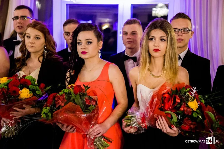 Studniówka ostrowskiego Rubinka (zdjęcia, wideo)