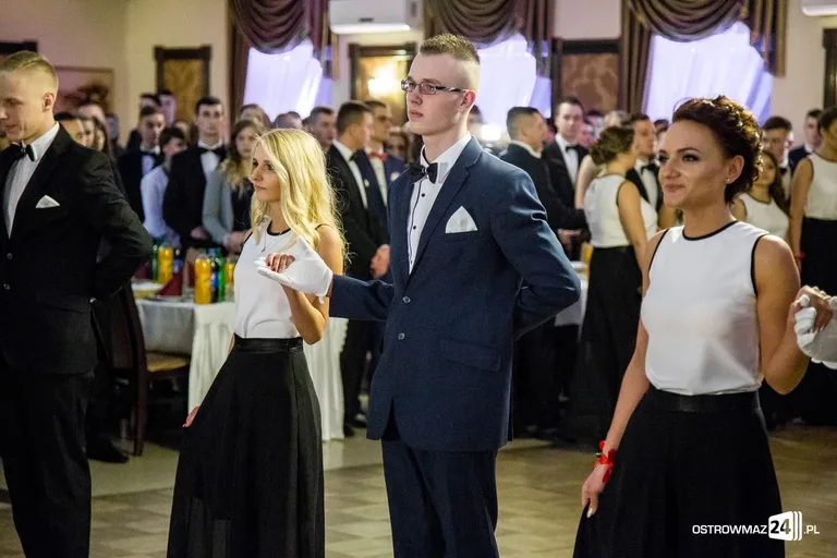Studniówka ostrowskiego Rubinka (zdjęcia, wideo)