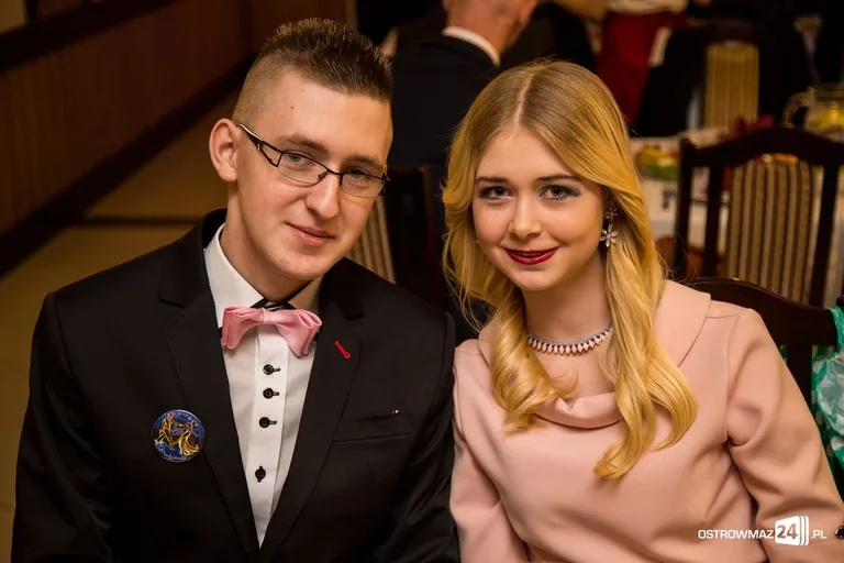 Studniówka ostrowskiego Rubinka (zdjęcia, wideo)