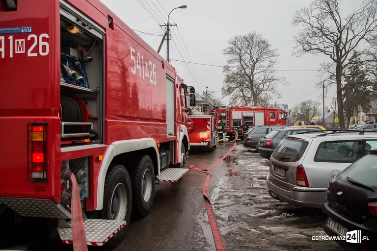 Pożar szkoły. Ponad 500 ewakuowanych (zdjęcia)