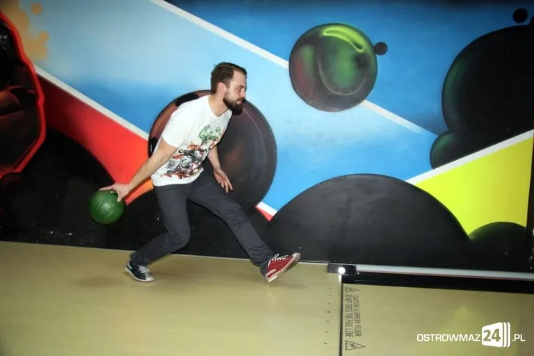 Liga bowlingowa: porażka lidera (zdjęcia)