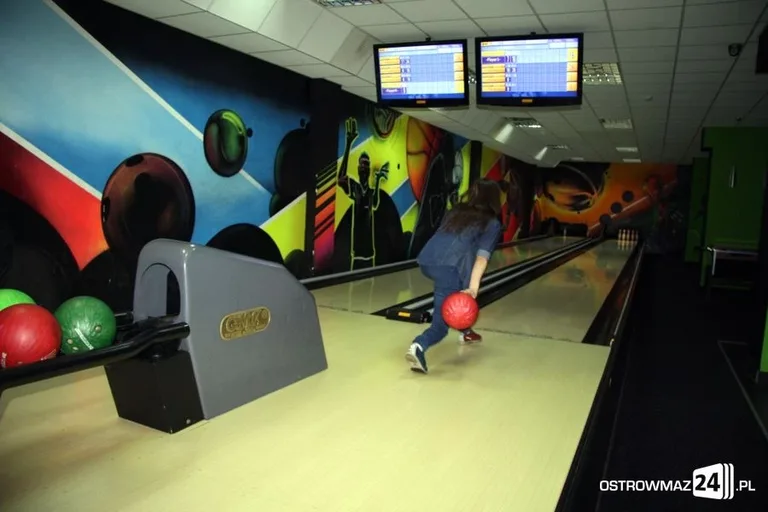 Liga bowlingowa: porażka lidera (zdjęcia)