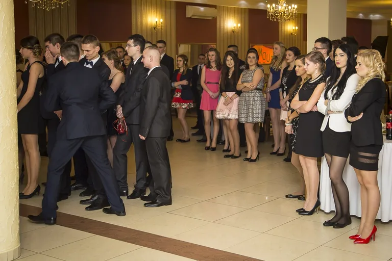 Studniówka ZS CKR Stare Lubiejewo (zdjęcia, wideo)
