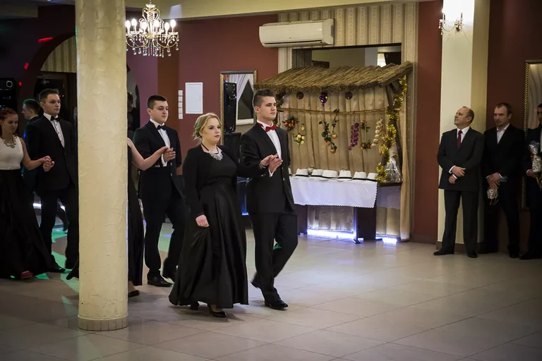 Studniówka ZS CKR Stare Lubiejewo (zdjęcia, wideo)