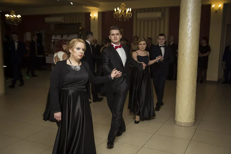 Studniówka ZS CKR Stare Lubiejewo (zdjęcia, wideo)