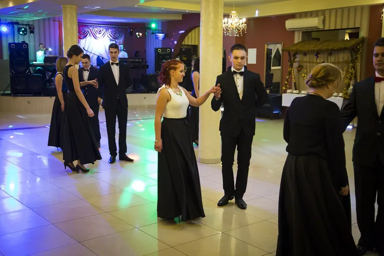 Studniówka ZS CKR Stare Lubiejewo (zdjęcia, wideo)