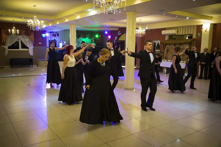 Studniówka ZS CKR Stare Lubiejewo (zdjęcia, wideo)